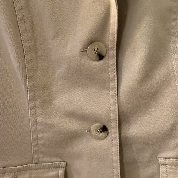 Adorable size medium tan blazer/jacket. This blazer is unique in styling . - Picture 3 of 9